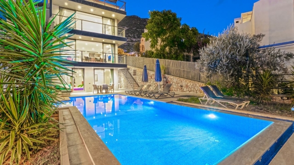 Villa Xhantos