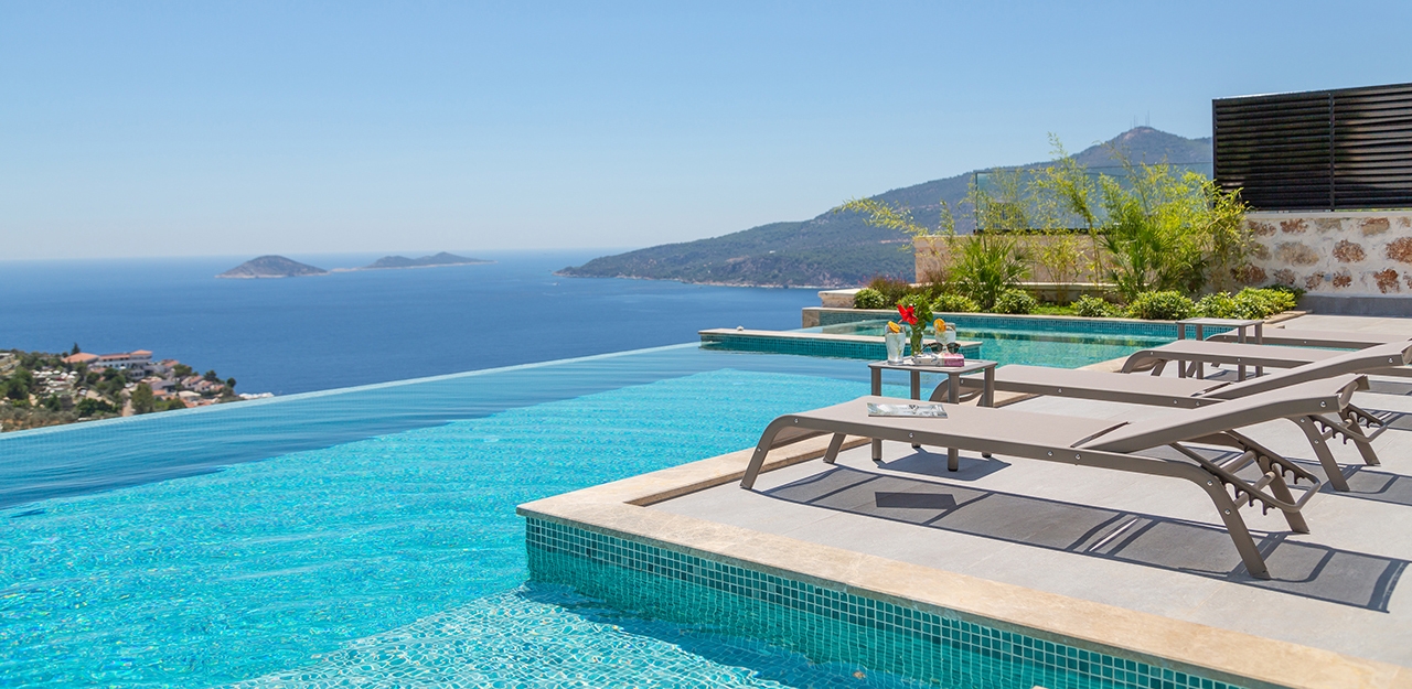 TÜRSAB Belge Güvencesiyle...                                                              Kalkan'da muhteşem deniz manzaralı ve lüks villalarda keyifli bir tatil için Villanı Seç