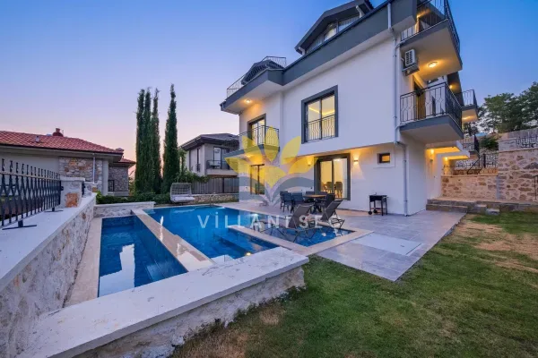 Villa Famos 1
