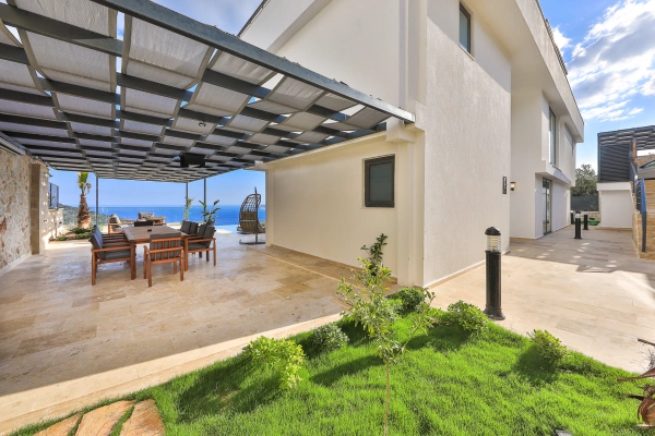 Villa Layor 