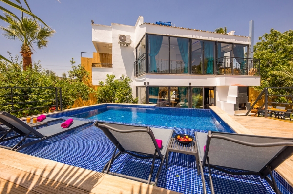 Mehmet Apt Suite - 3