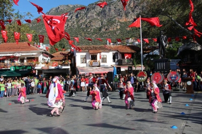 Kaş'ta Cumhuriyet Bayramı coşkusu